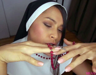 Satan owned super-sexy nun to deepthroats the soul thru